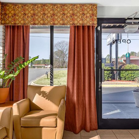 Econo Lodge Creedmoor Eksteriør bilde